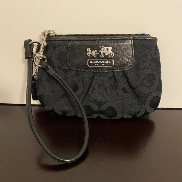 Coach Signature C Jacqaurd Horse and Buggy Logo Black Wristlet - Picture 1 of 5